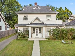 16 Lilley Rd, West Hartford, CT 06119