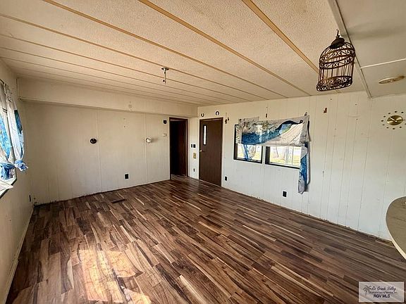 4th image of 13844 Park Pl