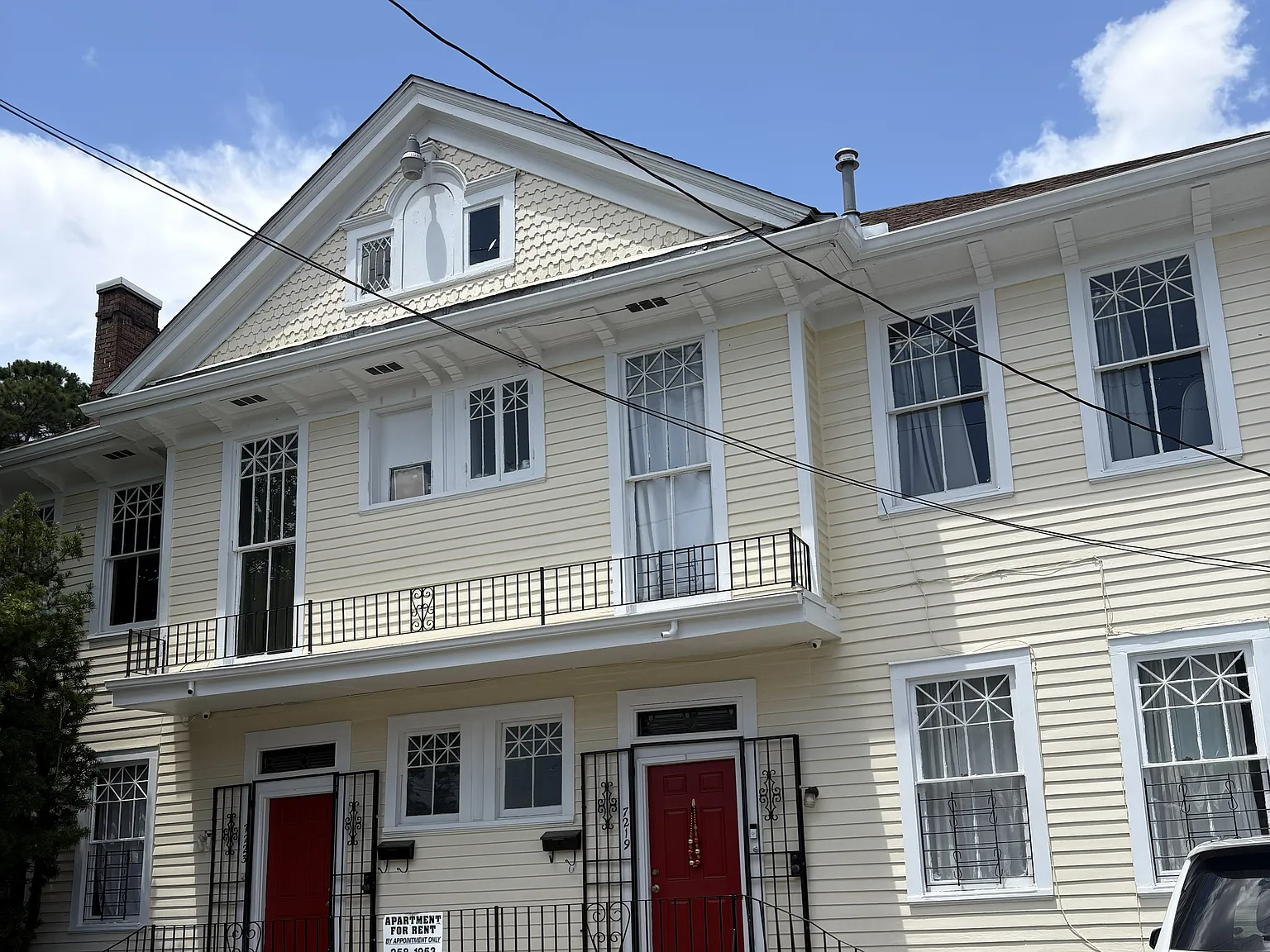 5 bed, 2000 sqft, $5,500 — Photo 1