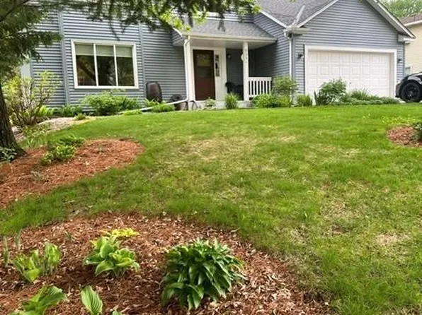 9391 Knighton Rd, Woodbury, MN 55125