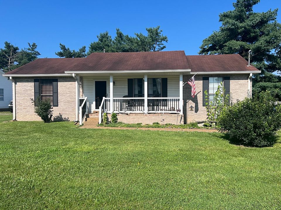 1st image of 104 Bridlewood Ct