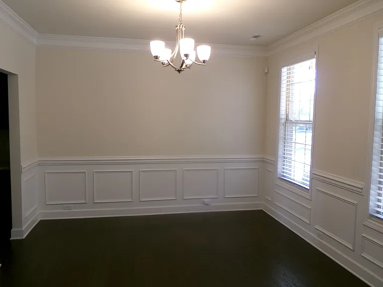 1419 Sawyer Ave — Photo 4
