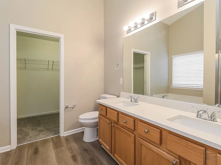 2111 Hunters Trail Dr — Photo 12
