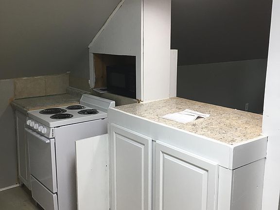 5th image of 213 S 16th St #5