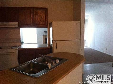 3rd image of 9715 Bratton Dr