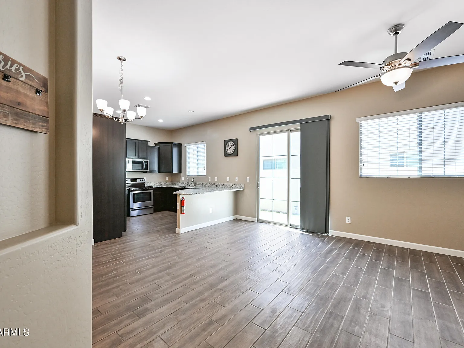 3 bed, 2.5 bath, 1550 sqft, $2,300 — Photo 3