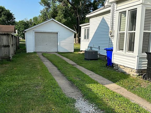 3rd image of 510 E Finley Ave