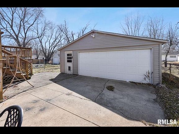 3rd image of 6313 N Devonshire Dr