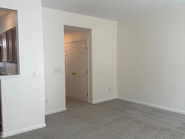 227 Spring Crossing Cir — Photo 13