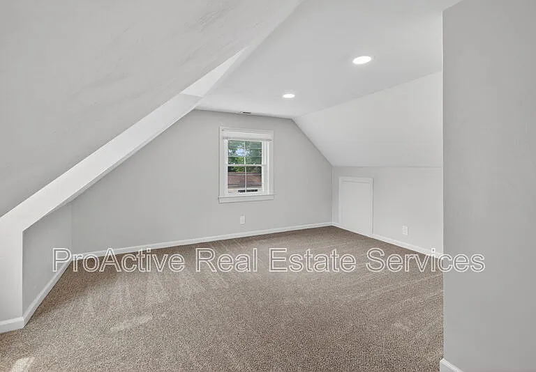 816 Martin Ave — Photo 15