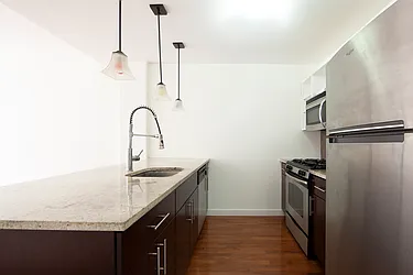 Rented by R New York