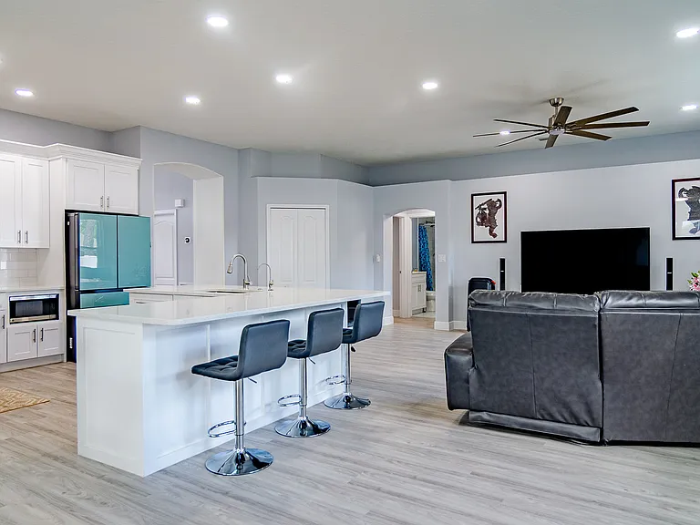 868 Huntington St NE — Photo 14