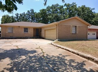 7536 Neuhoff Dr, Dallas, TX 75217