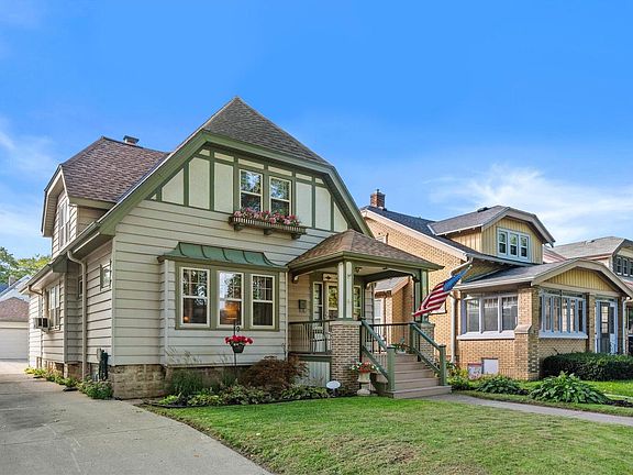 2nd image of 837 S 17th STREET
