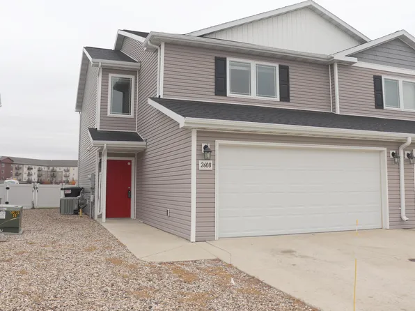 2608 Douglas Pl SE, Mandan, ND 58554