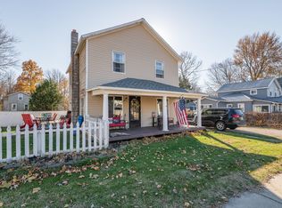 614 E Bridge St, Plainwell, MI