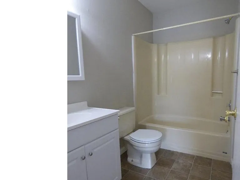 808 Britton Pl — Photo 17