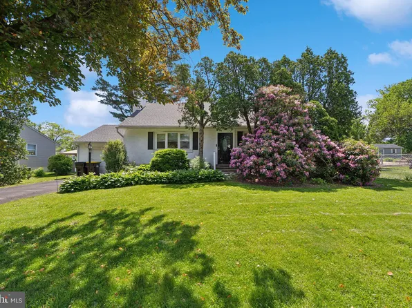 207 Grant Ave, Horsham, PA 19044
