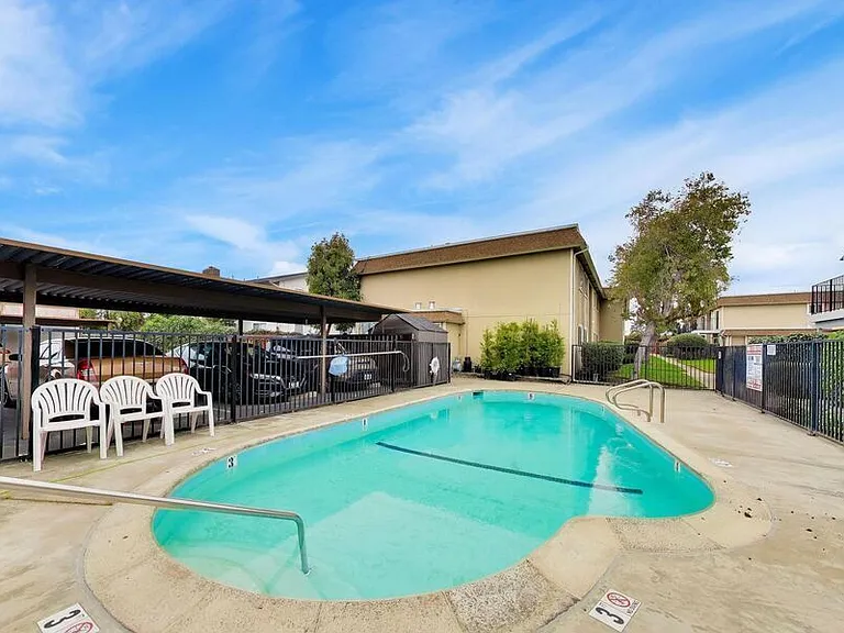 2727 Marina Boulevard — Photo 25