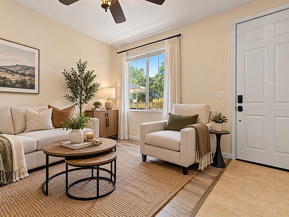 2nd image of 1902 Esplanade Cir
