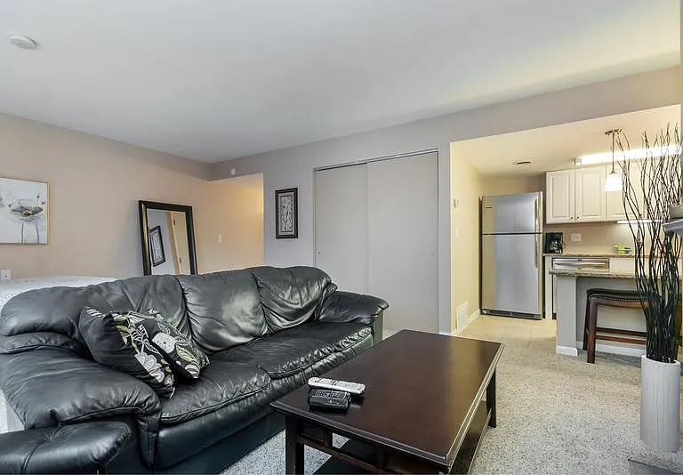527 Donofrio Dr #1 — Photo 5