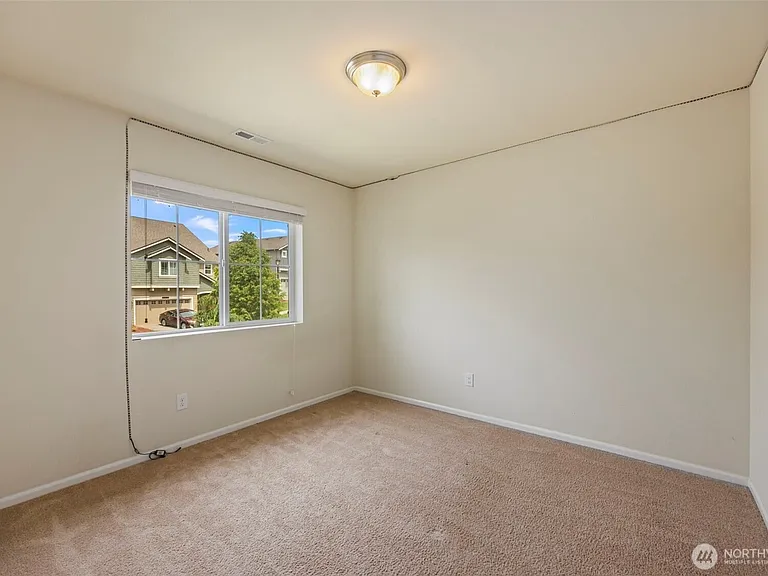 6605 Svea Ct NE — Photo 31