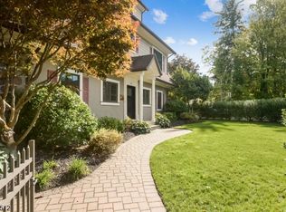 48 Plymouth St, Montclair, NJ 07042