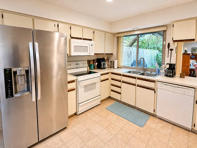 4225 Gull Cv — Photo 11