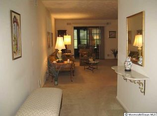 61 Suffolk Way, Marlboro, NJ 07746