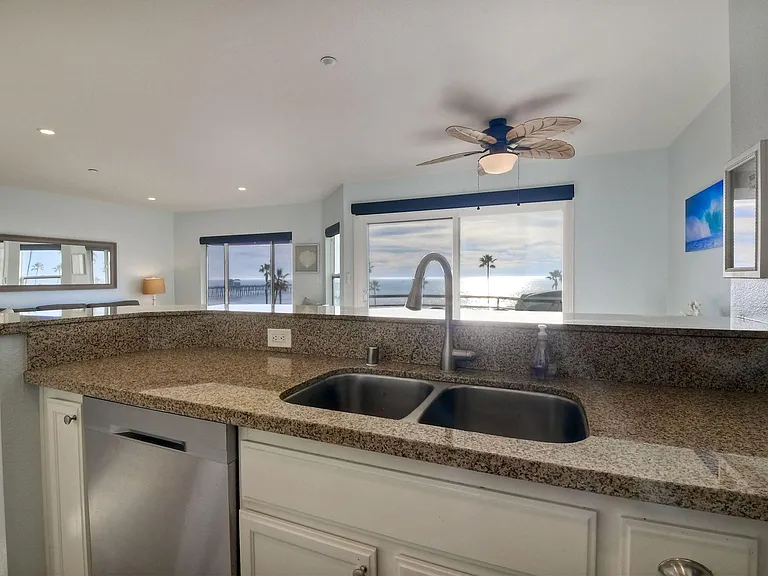 501 N Pacific St #10 — Photo 12