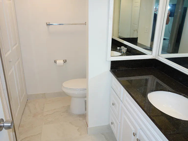 851 Bayway Blvd #905 — Photo 40