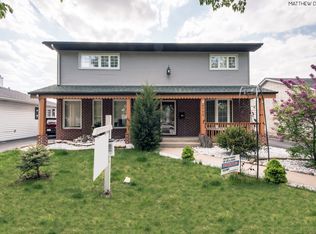 8908 S 51st Ave, Oak Lawn, IL 60453