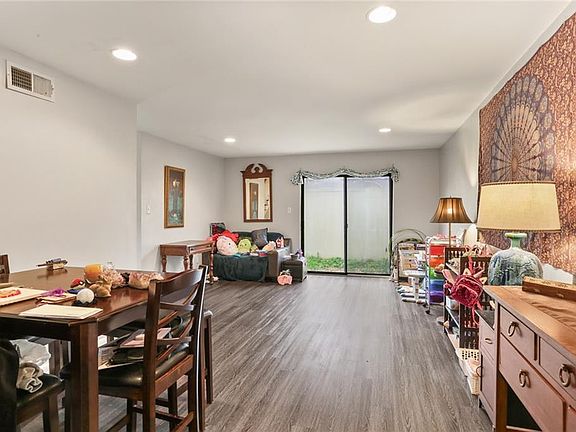 5th image of 157 10th St Unit 157