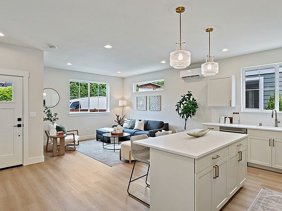 2nd image of 4144 3rd Ave NW