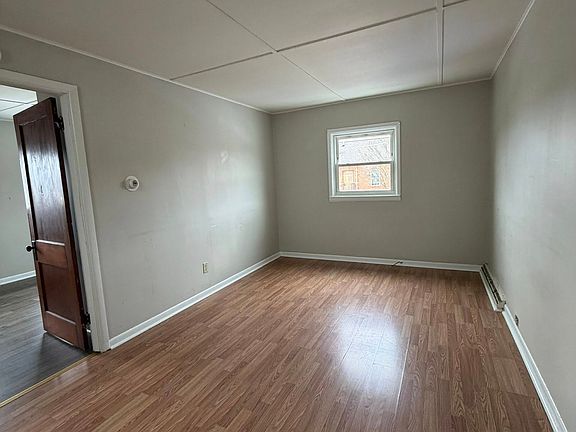3rd image of 2215 Maple Ave #6