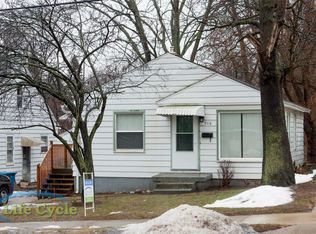 916 Diamond Ave NE, Grand Rapids, MI 49503