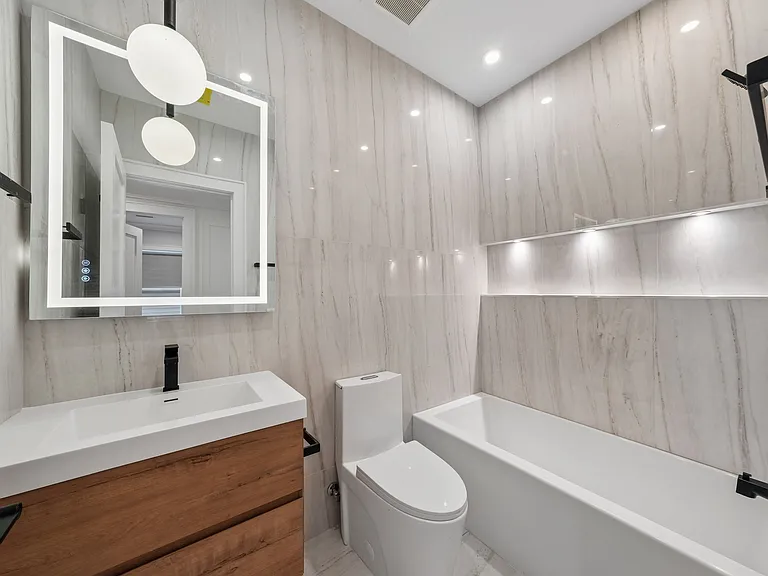 183 Zabriskie St #3 — Photo 11