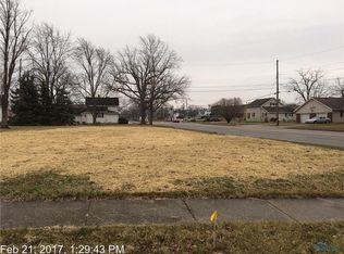 222 W Sessions Ave, Defiance, OH 43512