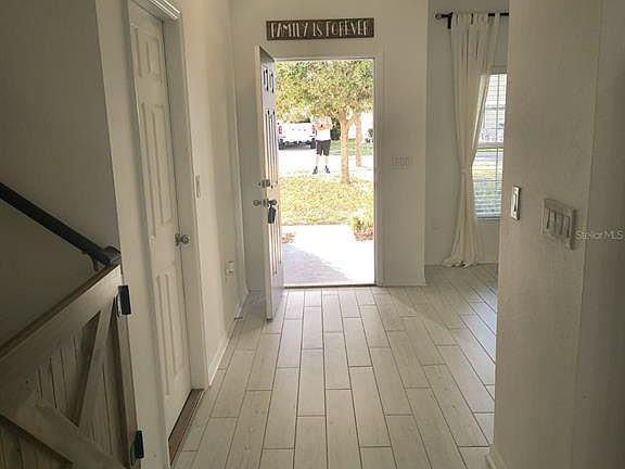 4th image of 3031 Sanderling St