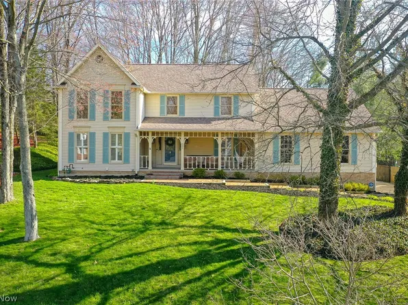 531 Lake Of The Woods Blvd, Akron, OH 44333