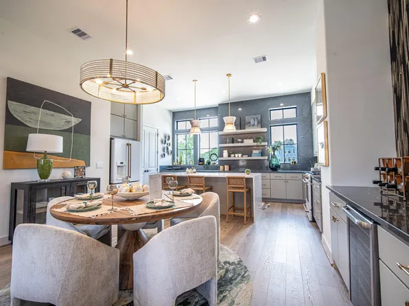 1715 Bologna Ln, Houston, TX 77055