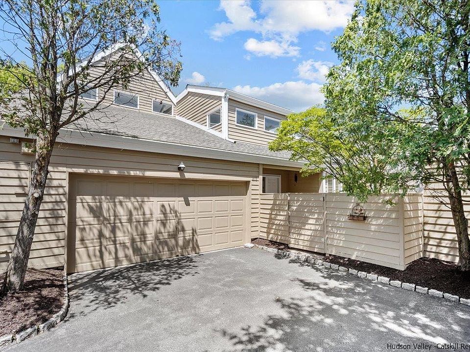 215 Aspen Terrace, Poughkeepsie, NY 12601 Zillow