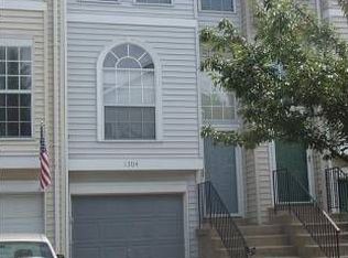 1304 Hampshire Dr, Frederick, MD 21702