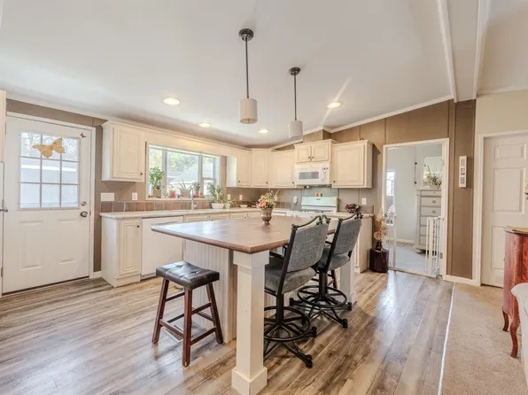 5 Horseshoe Drive, Litchfield, NH 03052