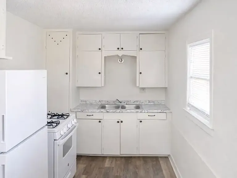 300 Delmar Ct #6 — Photo 5