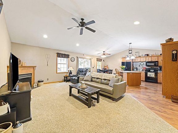 4th image of 1489 Autumnwoods Dr