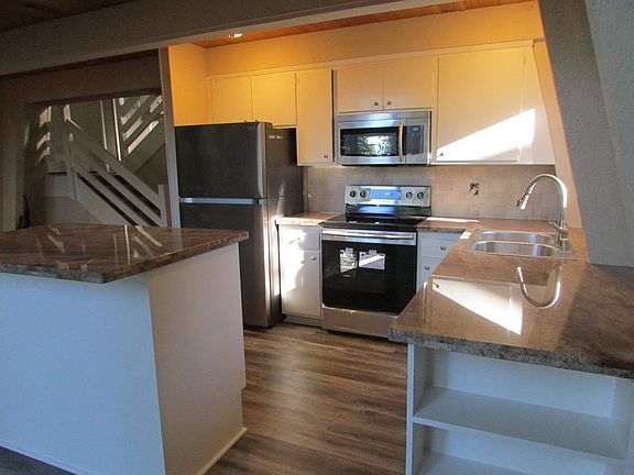 Brand all new kitchen with granite counters