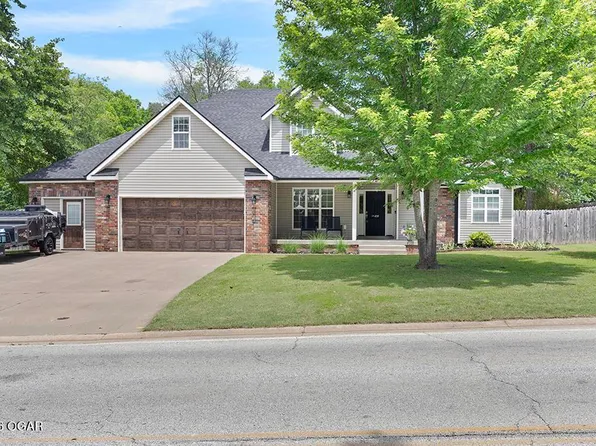 105 Briarbrook Dr, Carl Junction, MO 64834
