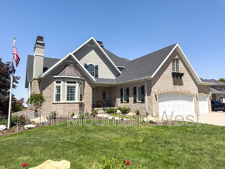 49 N Fairway Dr — Photo 1