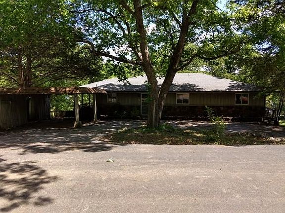 4th image of 36 Oak Shadow Dr